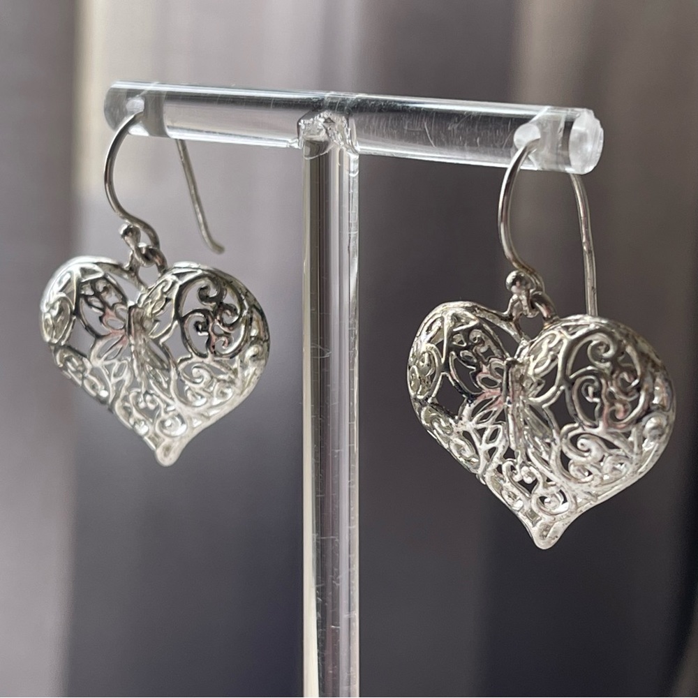 ATI BR TH | Silver Plated Heart Hollow Filigree Style Drop Wire Ear Hoops